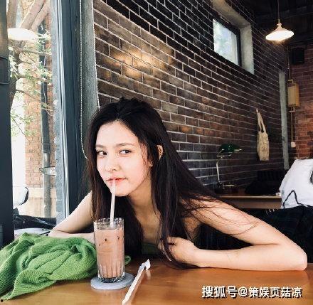 今日吃瓜赵子涵,赵子涵的瓜田奇遇记